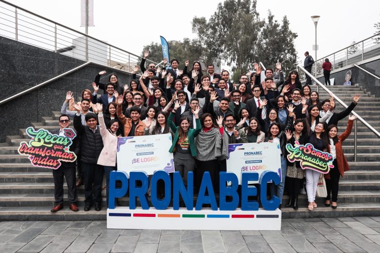 Beca Generación del Bicentenario 2025: haz tu maestría o doctorado en el extranjero